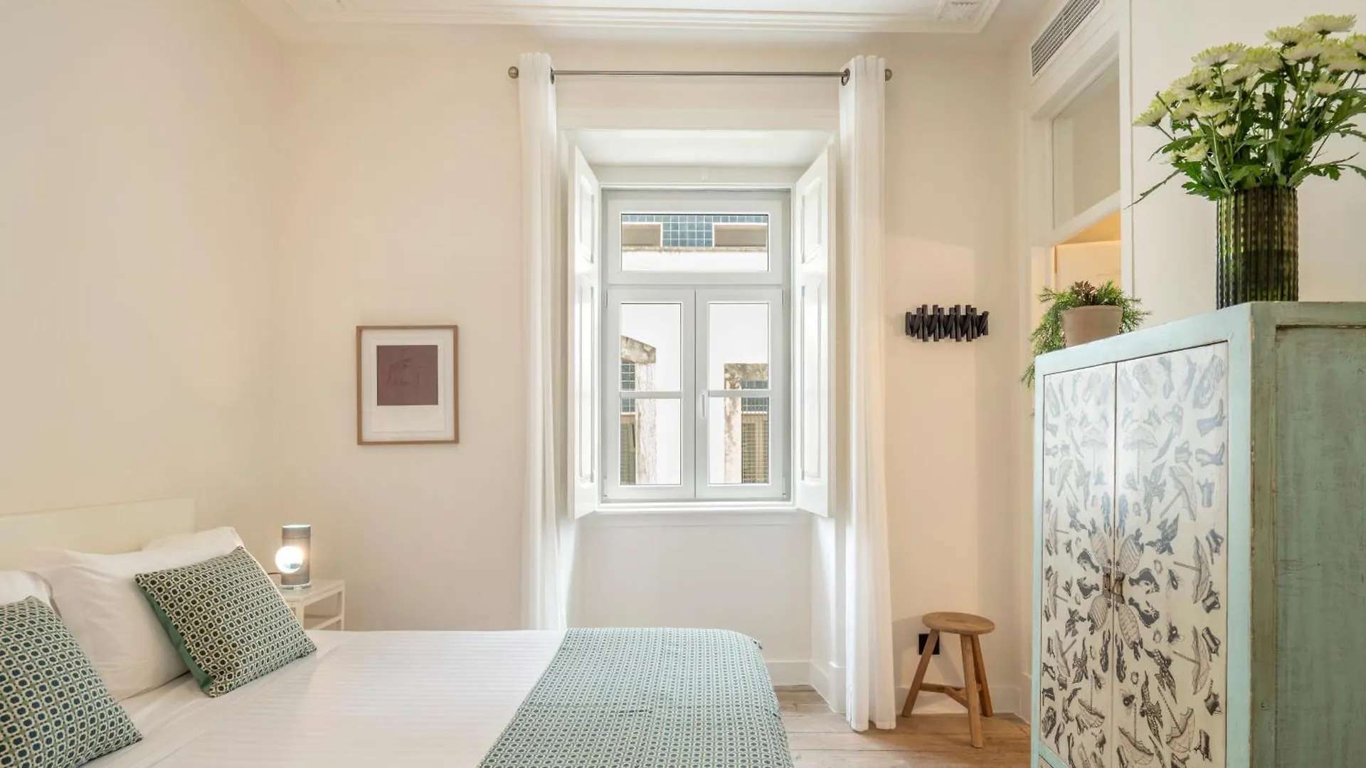 Casa Das Janelas Com Vista Lisbon Guest house