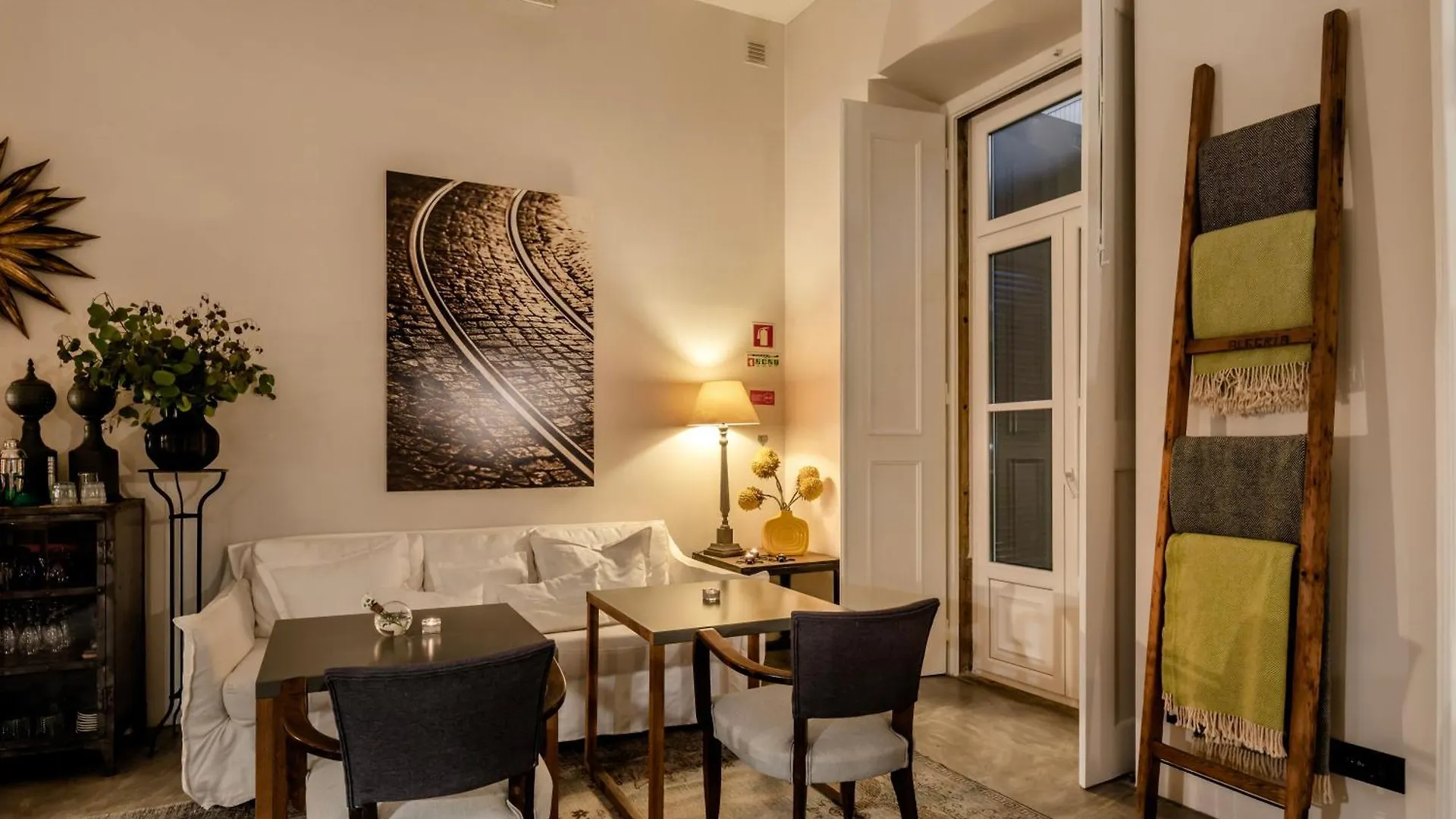 Casa Das Janelas Com Vista Lisbon 4*,