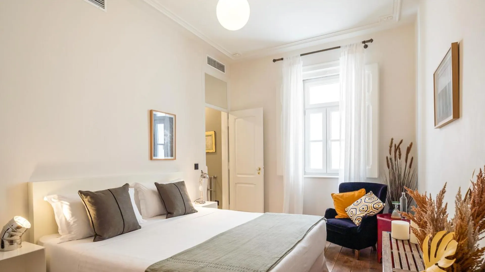 Casa Das Janelas Com Vista Lissabon 4*,