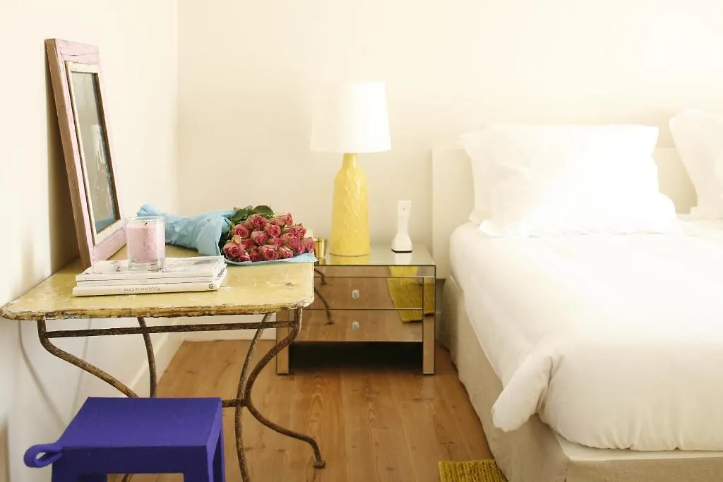 Casa Das Janelas Com Vista Lisbon Guest house