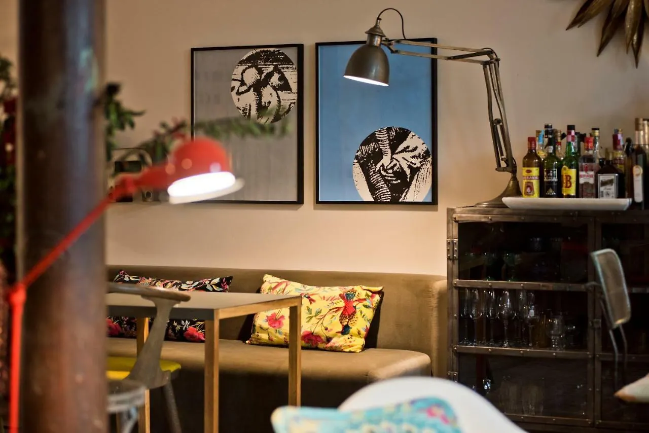 Casa Das Janelas Com Vista Lisbon Guest house